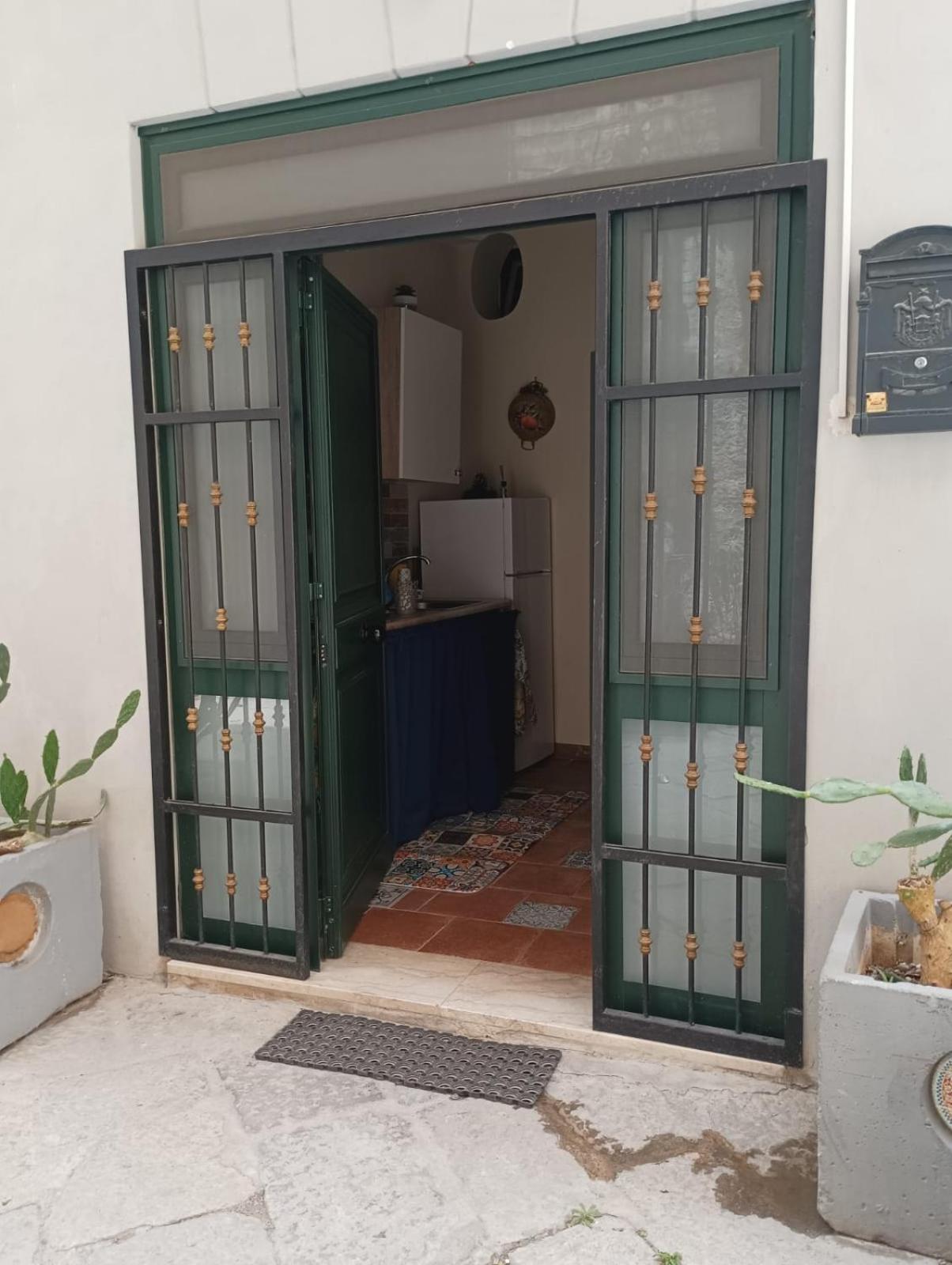 Casa Vacanza Di Via Giacalone Palermo Exterior photo